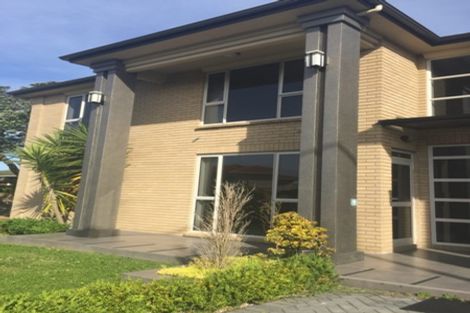 Photo of property in 1a Sunset Road, Totara Vale, Auckland, 0632