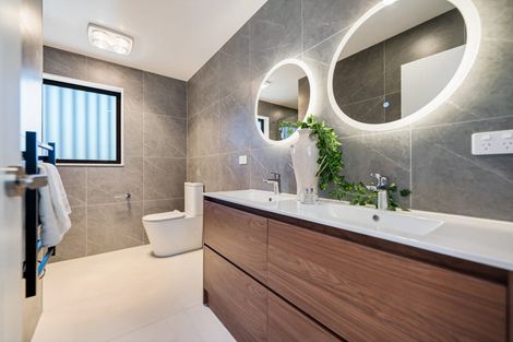 Photo of property in 73d Salamanca Road, Sunnynook, Auckland, 0620