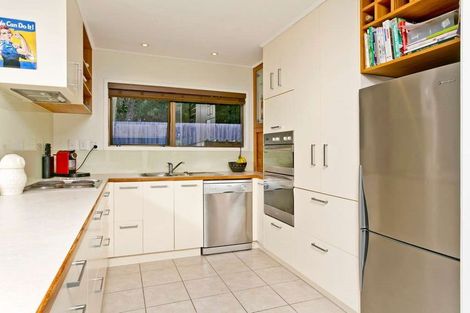 Photo of property in 2 Abbeygate Street, Birkdale, Auckland, 0626