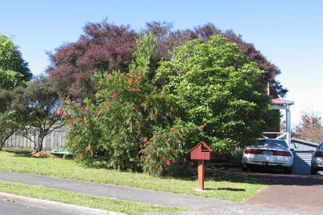 Photo of property in 3a Kayle Glen, West Harbour, Auckland, 0618