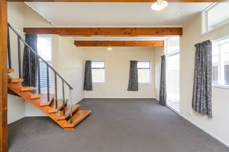 Photo of property in 8b Tyne Street, Roslyn, Palmerston North, 4414