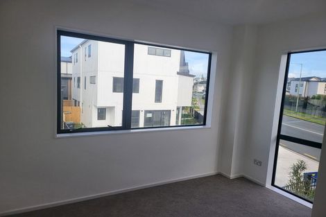 Photo of property in 2 Dotterel Place, Westgate, Auckland, 0614