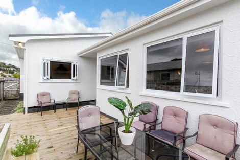 Photo of property in 5 Atiawa Street, Glen Avon, New Plymouth, 4312