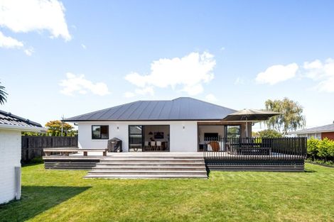 Photo of property in 63 Braid Road, St Andrews, Hamilton, 3200