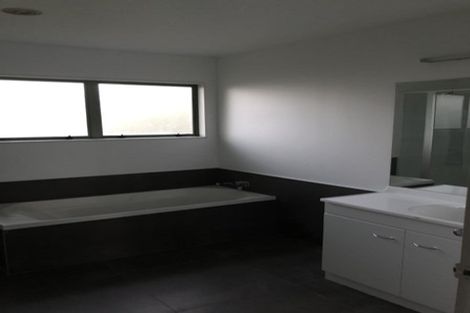 Photo of property in 32 Koromiko Street, New Lynn, Auckland, 0600