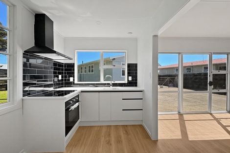 Photo of property in 7 Rogers Street, Castlecliff, Whanganui, 4501