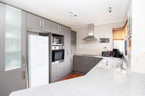 Photo of property in 42 Benner Drive, Ngatea, 3503