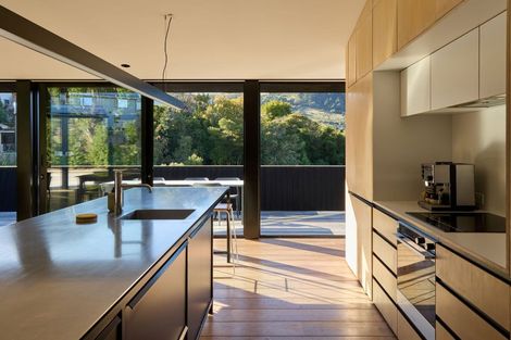 Photo of property in 5 Harkess Lane, Lyttelton, 8082