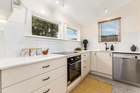 Photo of property in 71 Herald Street, Berhampore, Wellington, 6023