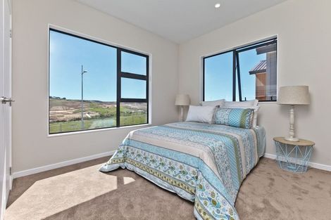 Photo of property in 30 Windlass Street, Long Bay, Auckland, 0630