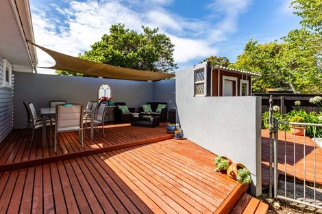 Photo of property in 18 Chester Road, Tawa, Wellington, 5028