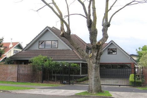 Photo of property in 4 Elmira Avenue, Hokowhitu, Palmerston North, 4410