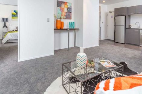 Photo of property in Shoal Haven Apartments, 212a/130 Anzac Street, Takapuna, Auckland, 0622