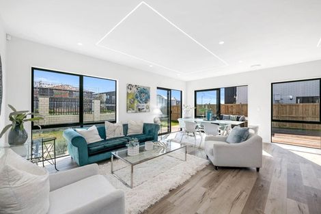 Photo of property in 15 Drumaness Road, Flat Bush, Auckland, 2019