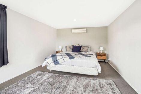 Photo of property in 8 Roberts Road, Hei Hei, Christchurch, 8042