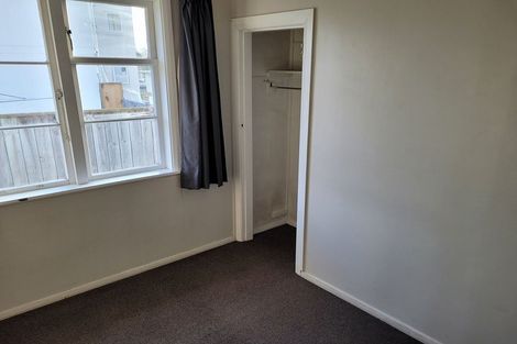 Photo of property in 33 Naenae Road, Naenae, Lower Hutt, 5011