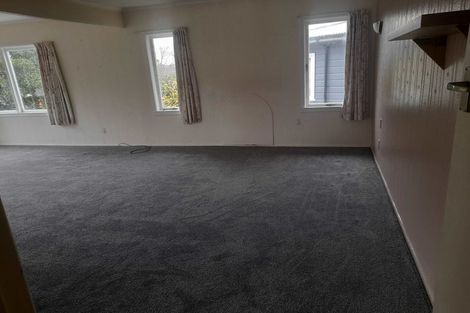 Photo of property in 18 Heath Avenue, Northcote, Auckland, 0627