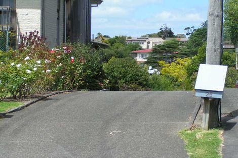 Photo of property in 27 Hauraki Road, Hauraki, Auckland, 0622