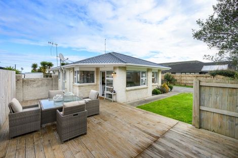 Photo of property in 3 Ferry Street, Foxton Beach, Foxton, 4815