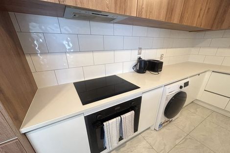 Photo of property in 34 Richards Avenue, Forrest Hill, Auckland, 0620