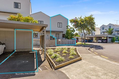 Photo of property in 1/8 Carolina Place, Albany, Auckland, 0632