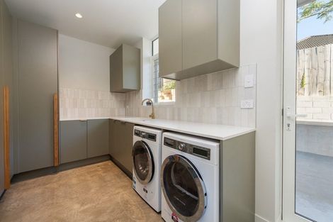 Photo of property in 5 Seaton Road, Murrays Bay, Auckland, 0630