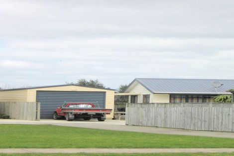 Photo of property in 24 Surf Street, Whitianga, 3510