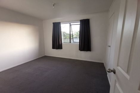 Photo of property in 2/20 Armada Drive, Ranui, Auckland, 0612