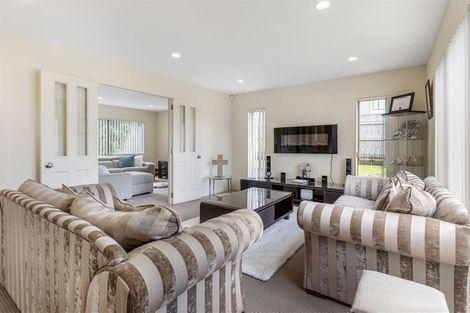 Photo of property in 30 Bellagio Way, Flat Bush, Auckland, 2019