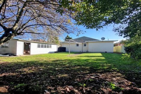 Photo of property in 512 Featherston Street, Roslyn, Palmerston North, 4414
