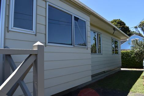Photo of property in 2/20 Northcote Road, Takapuna, Auckland, 0622