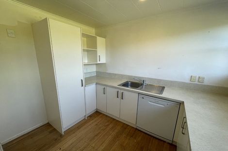 Photo of property in 41 Versailles Street, Karori, Wellington, 6012