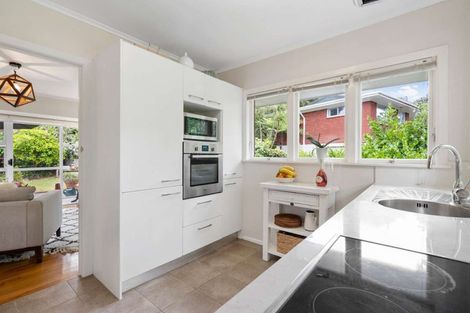 Photo of property in 2/20 Saint Peters Street, Northcote, Auckland, 0627