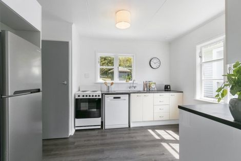 Photo of property in 195 Wellington Road, Wainuiomata, Lower Hutt, 5014