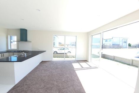 Photo of property in 10 Kapia Drive, Takanini, 2112