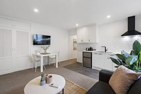 Photo of property in 213 Jervois Road, Herne Bay, Auckland, 1011