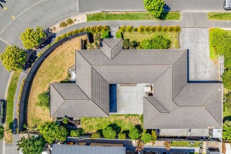 Photo of property in 17 Sovereign Gardens, Halswell, Christchurch, 8025