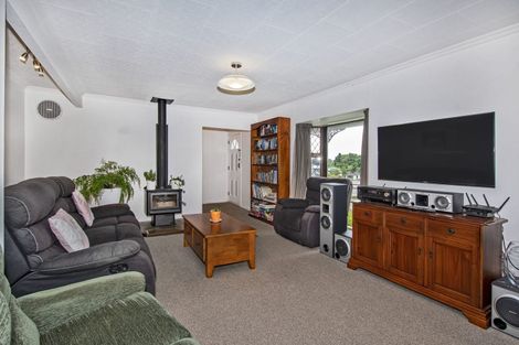 Photo of property in 17 Granfield Place, Te Kamo, Whangarei, 0112