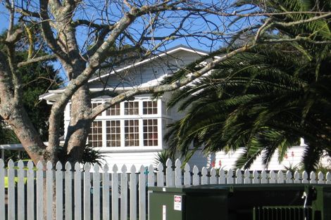 Photo of property in 6 Wallace Road, Ranui, Auckland, 0612