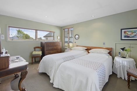 Photo of property in 33 Wroxton Terrace, Merivale, Christchurch, 8014
