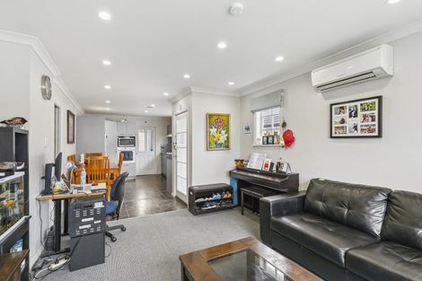 Photo of property in 5 East Street, Petone, Lower Hutt, 5012