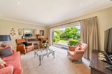 Photo of property in 423 Fergusson Drive, Heretaunga, Upper Hutt, 5018