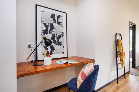 Photo of property in 2 Ashgrove Lane, Ashhurst, 4470