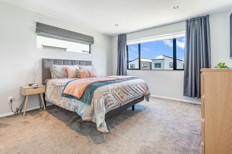 Photo of property in 28 Coast Garden Drive, Hobsonville, Auckland, 0616