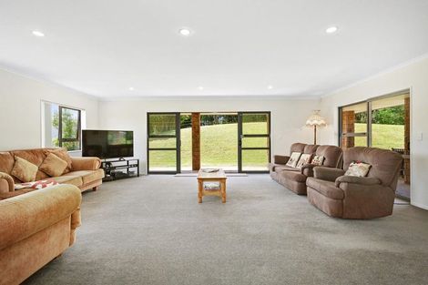 Photo of property in 50 Bing Lucas Drive, Tawa, Wellington, 5028