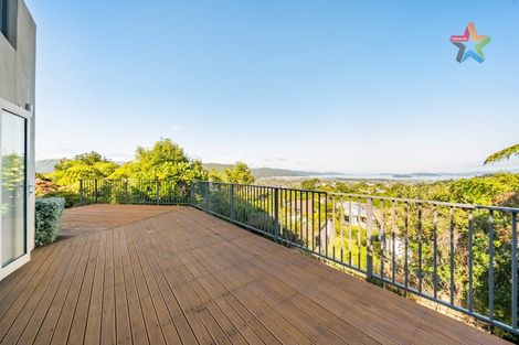 Photo of property in 27 Meadowbank Drive, Belmont, Lower Hutt, 5010