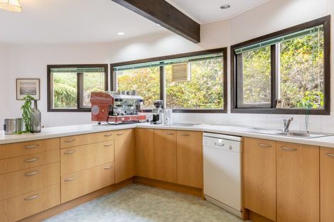 Photo of property in 84 Winara Avenue, Waikanae, 5036