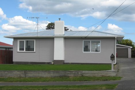 Photo of property in 42 Kowhai Street, Castlecliff, Whanganui, 4501