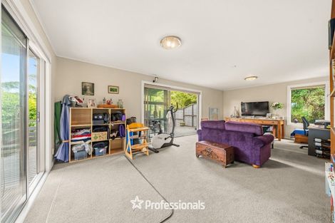 Photo of property in 73 Tirohanga Road, Tirohanga, Lower Hutt, 5010