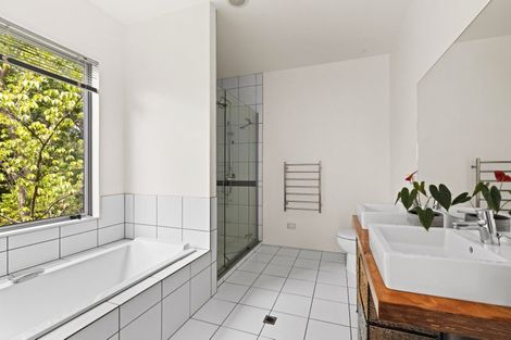 Photo of property in 27a Hikanui Drive, Havelock North, 4130